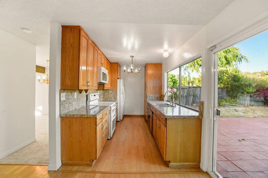 Newark, CA 94560,7886 Hermitage AVE