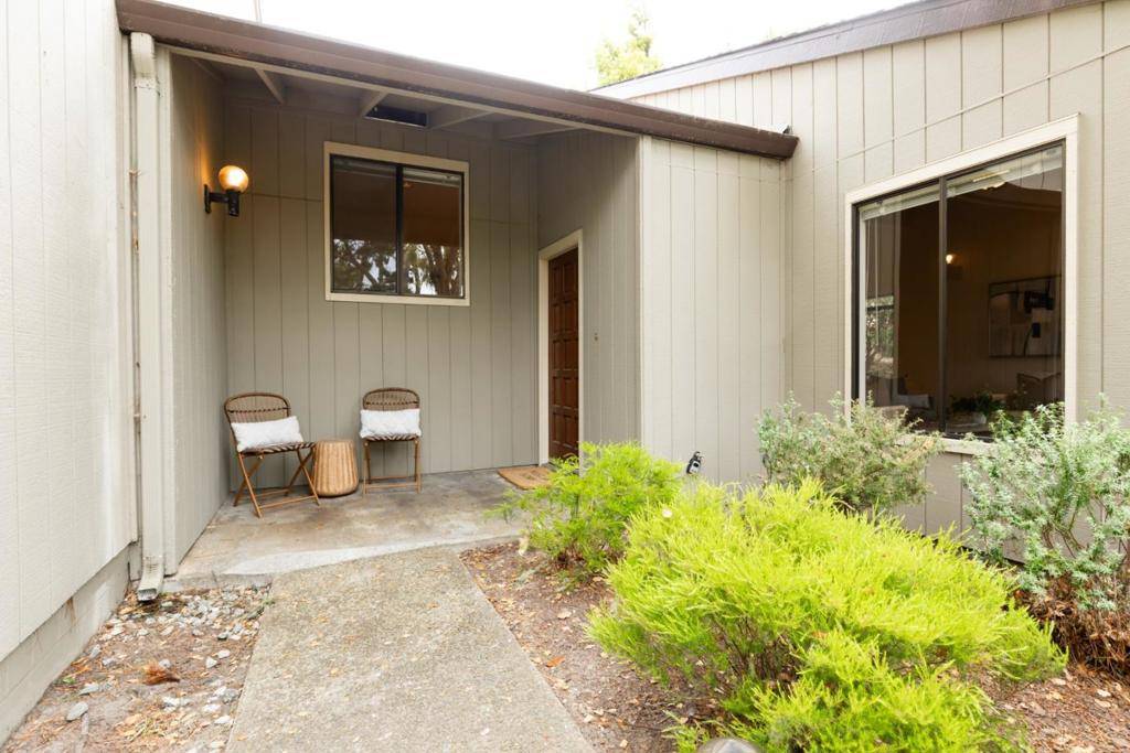 Pacific Grove, CA 93950,710 Redwood LN