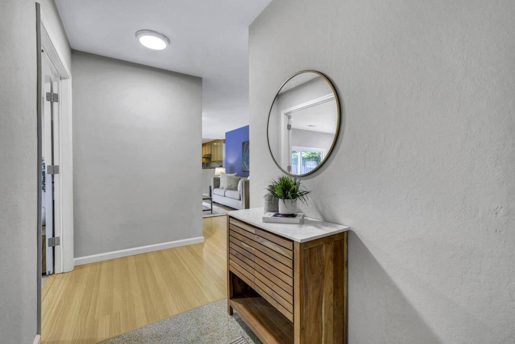 Sunnyvale, CA 94087,811 W Remington DR