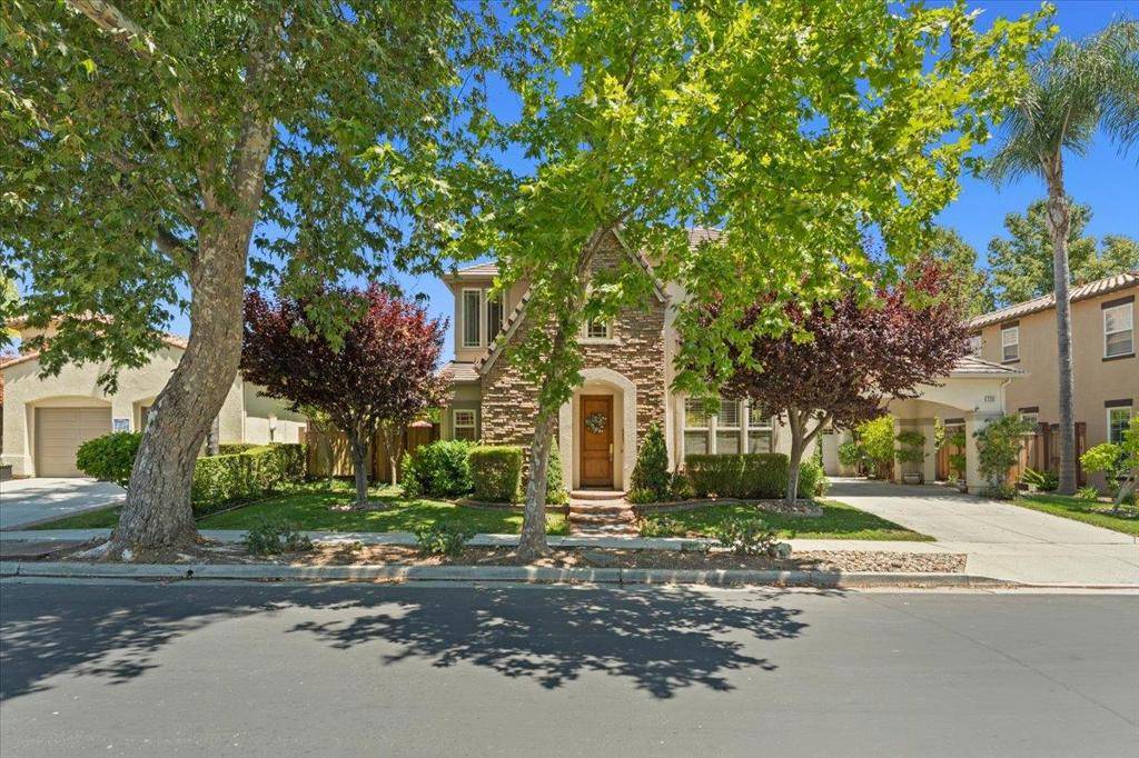 Gilroy, CA 95020,2316 Club DR