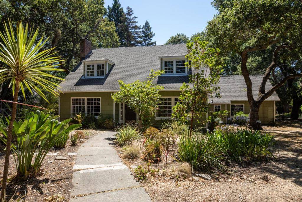 Atherton, CA 94027,2 Bassett LN