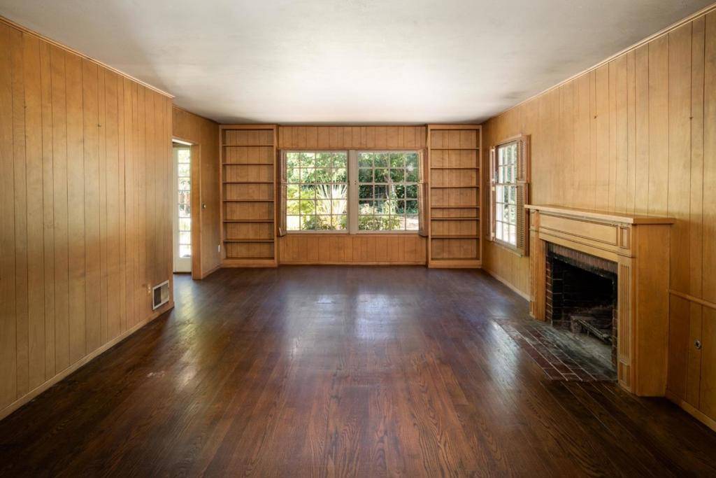 Atherton, CA 94027,2 Bassett LN