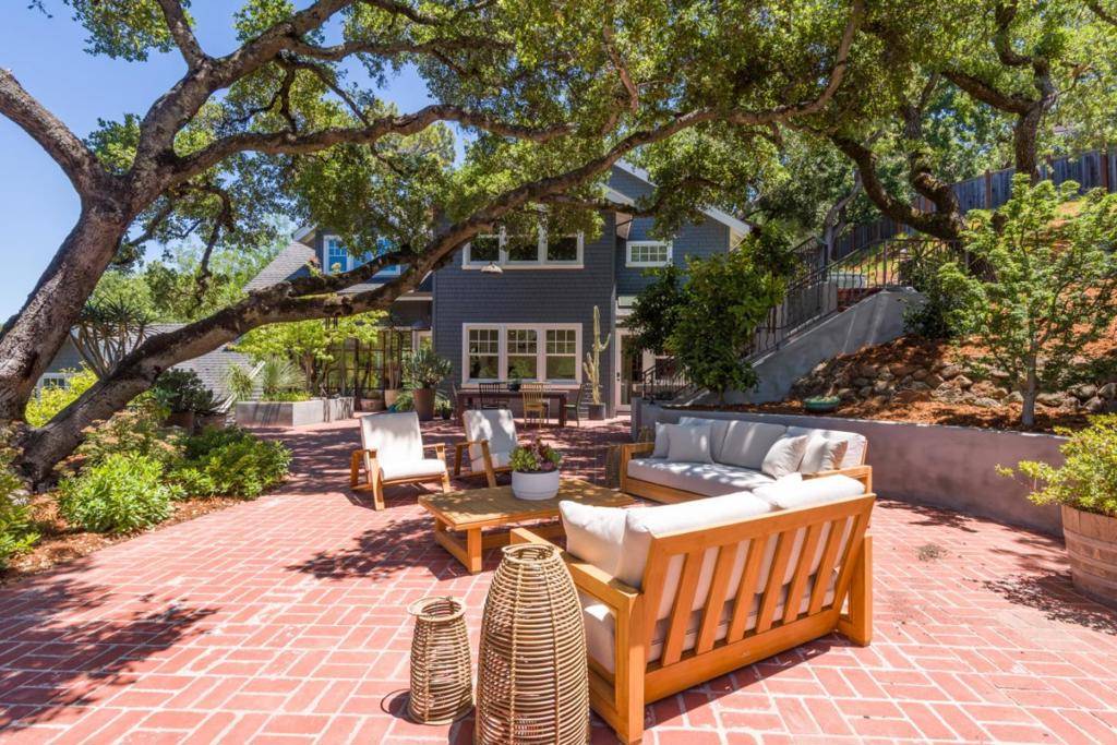 Redwood City, CA 94062,602 Vista DR