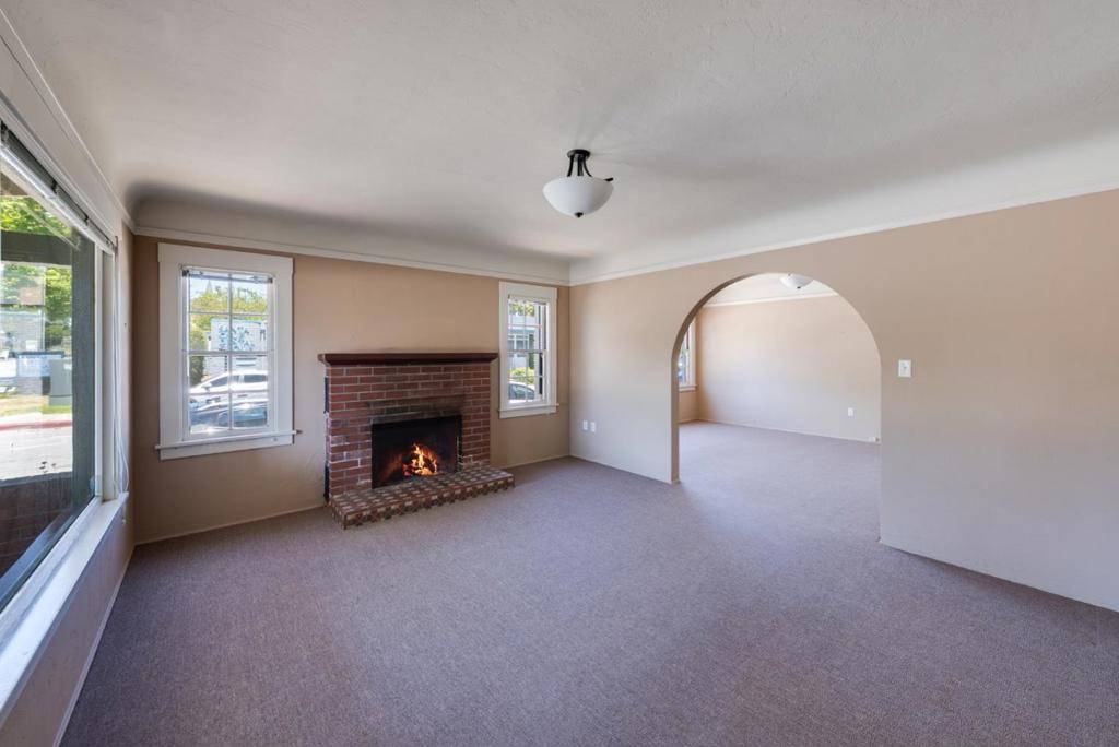 Santa Cruz, CA 95060,1103 Mission ST
