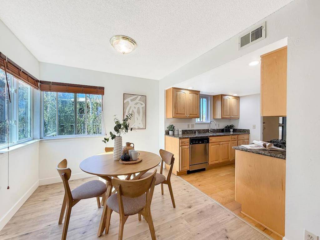 San Jose, CA 95126,1477 De Rose WAY #236