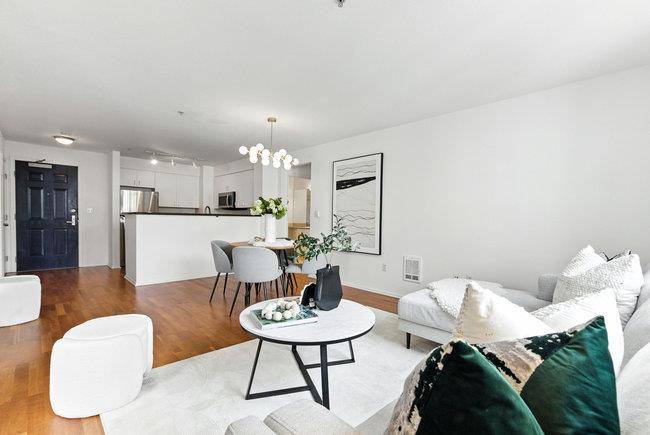 San Francisco, CA 94132,8200 Oceanview TER #321