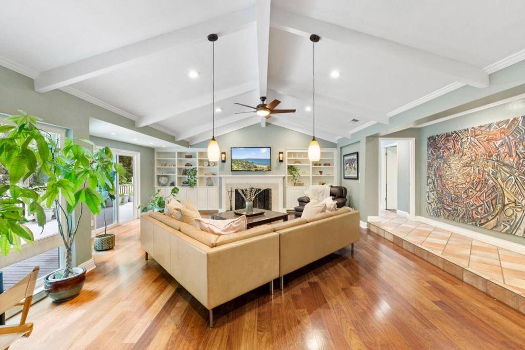 Santa Cruz, CA 95060,Address not disclosed