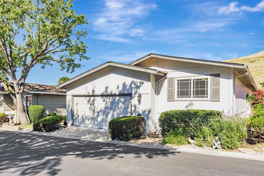 San Jose, CA 95136,236 Mountain Springs DR
