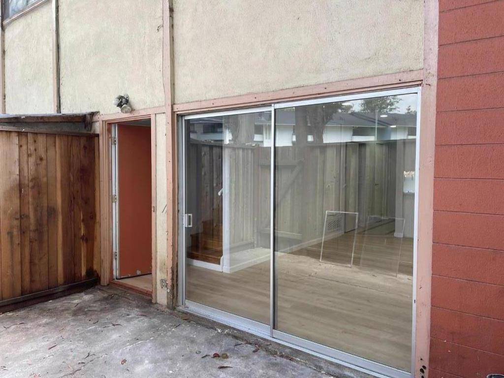 Hayward, CA 94544,27505 Tampa AVE #8