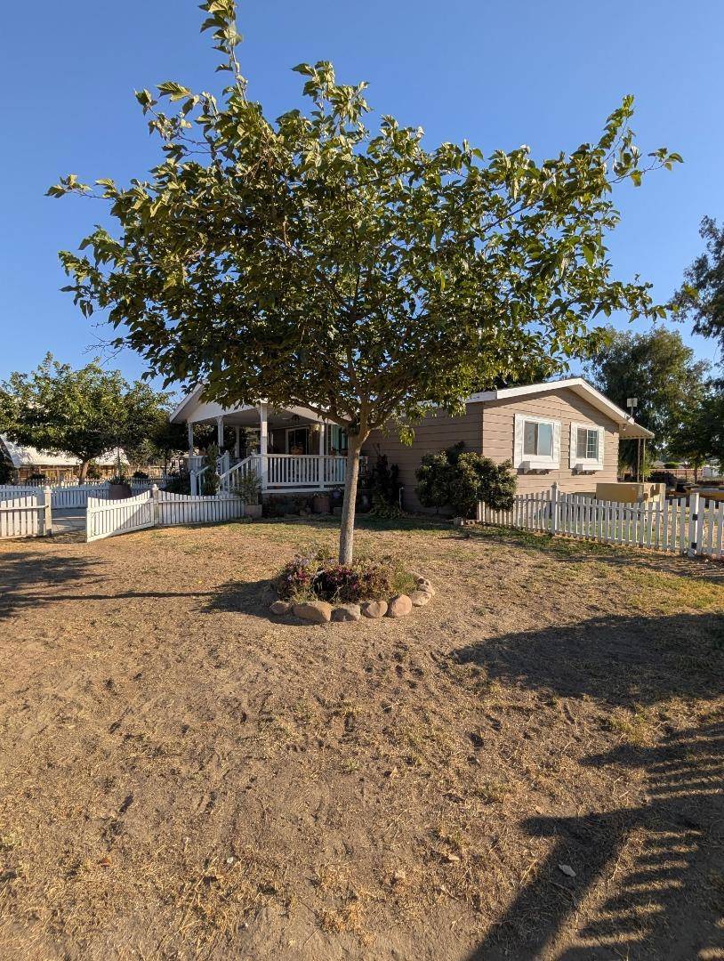 6900 20th AVE, Lemoore, CA 93245