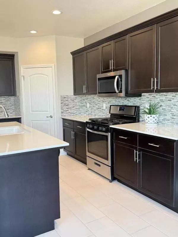 Clovis, CA 93619,3963 Morris