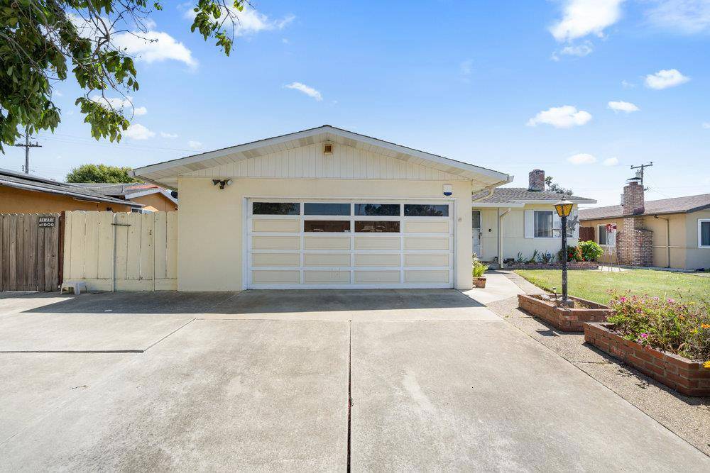 Salinas, CA 93906,582 E Alvin DR