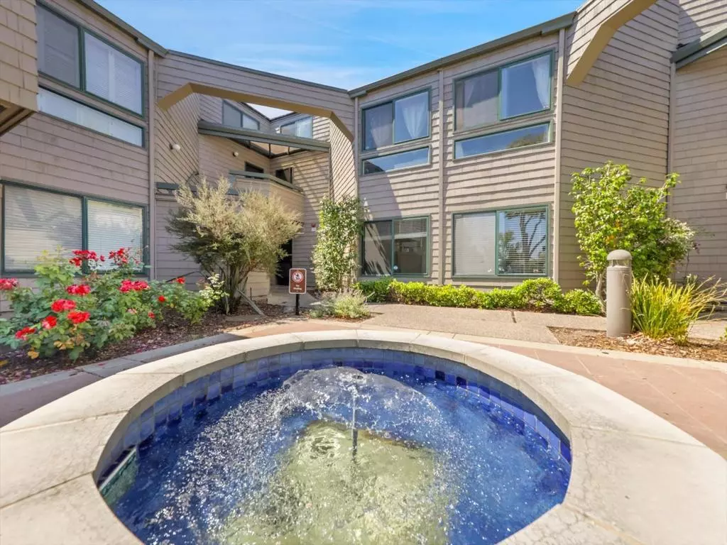 Redwood City, CA 94065,59 Cove LN
