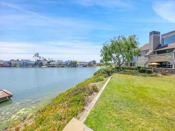 Redwood City, CA 94065,59 Cove LN