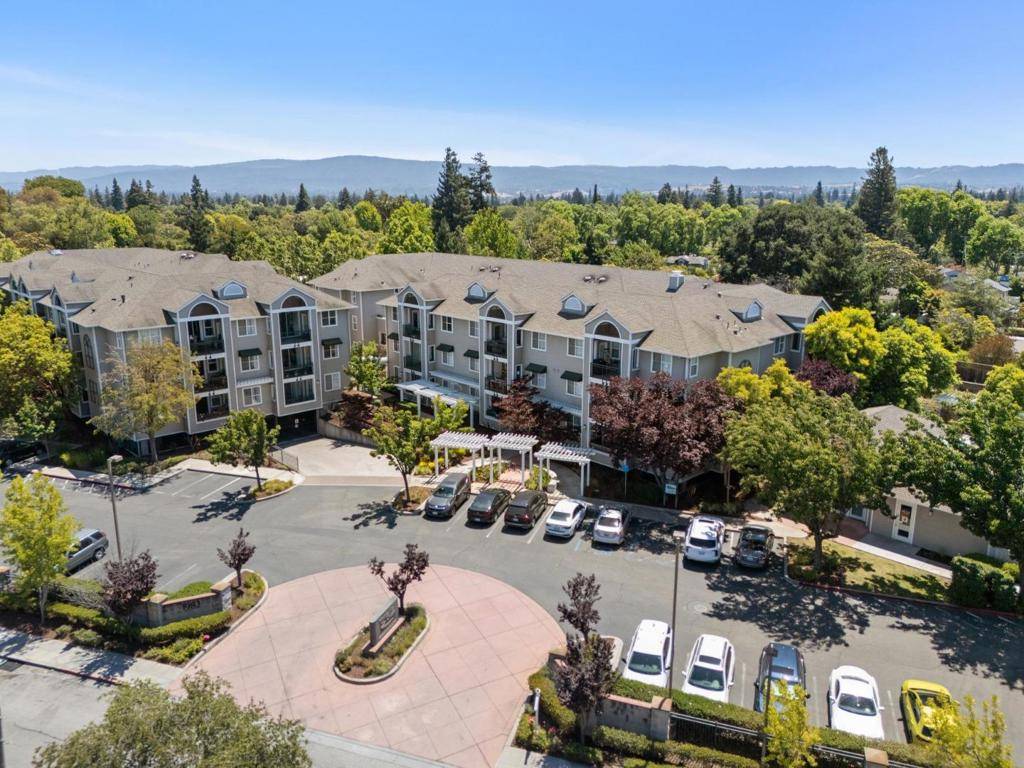 East Palo Alto, CA 94303,1982 W Bayshore RD #137