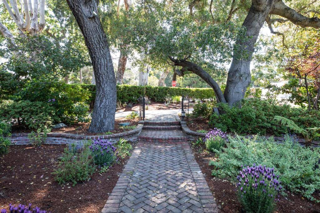 San Mateo, CA 94403,700 Laurelwood DR