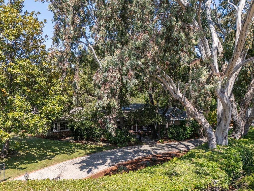 San Mateo, CA 94403,700 Laurelwood DR