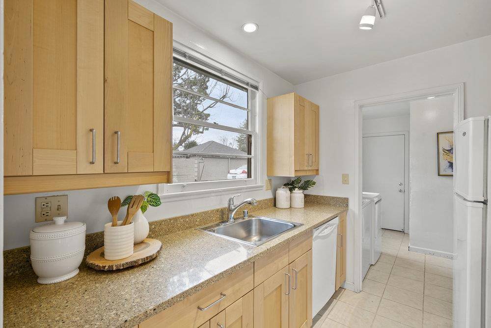 Palo Alto, CA 94303,10351037 Amarillo AVE