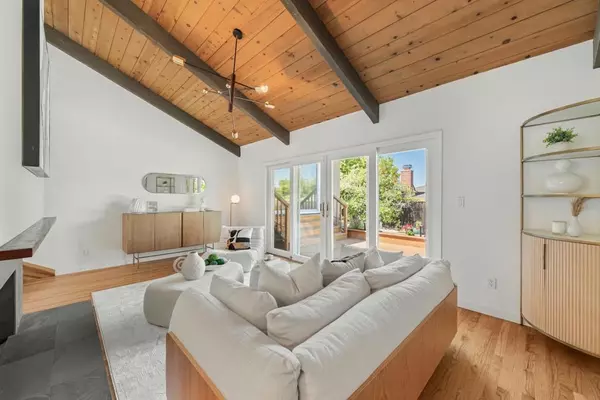 Los Altos, CA 94024,1405 Cedar PL