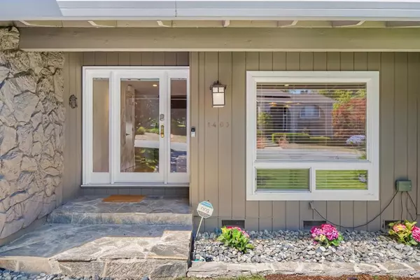 Los Altos, CA 94024,1405 Cedar PL