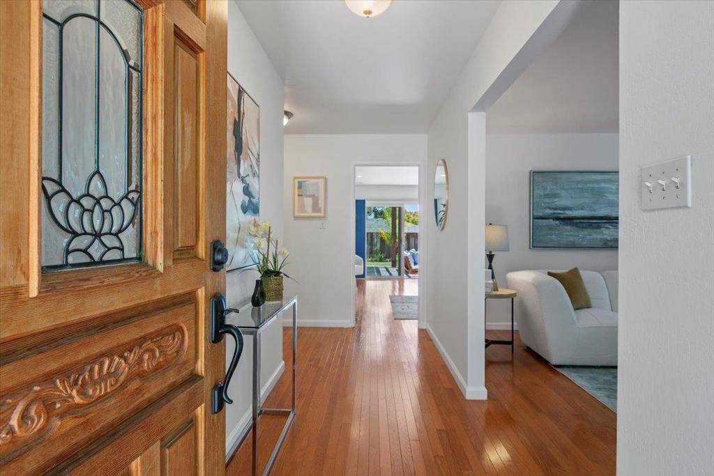 Redwood City, CA 94061,1141 Fairview AVE