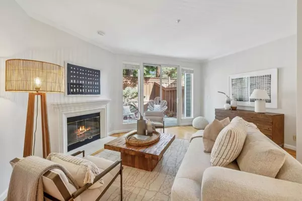 600 Willow RD #6,  Menlo Park,  CA 94025
