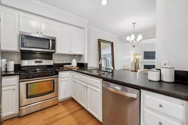 Menlo Park, CA 94025,600 Willow RD #6