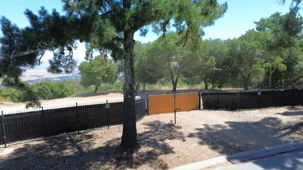 12167 Saddle RD, Carmel Valley, CA 93924