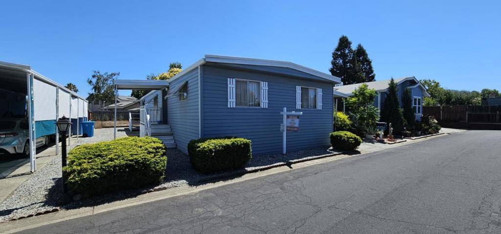 500 W 10th ST, Gilroy, CA 95020