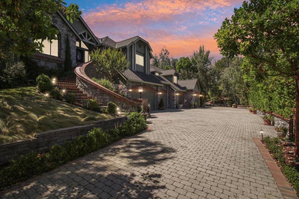 Morgan Hill, CA 95037,18615 Castle Lake DR