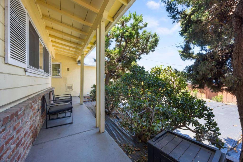 Hayward, CA 94544,88 Newhall ST