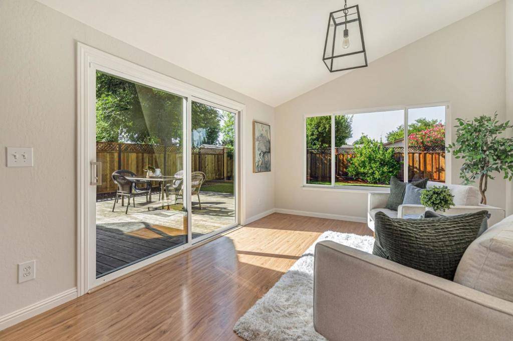 San Jose, CA 95123,903 Furlong DR