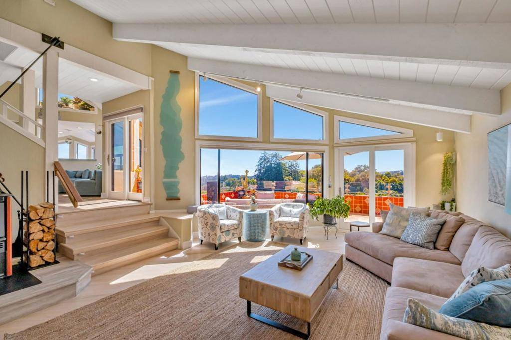 Soquel, CA 95073,3300 Crystal Heights DR