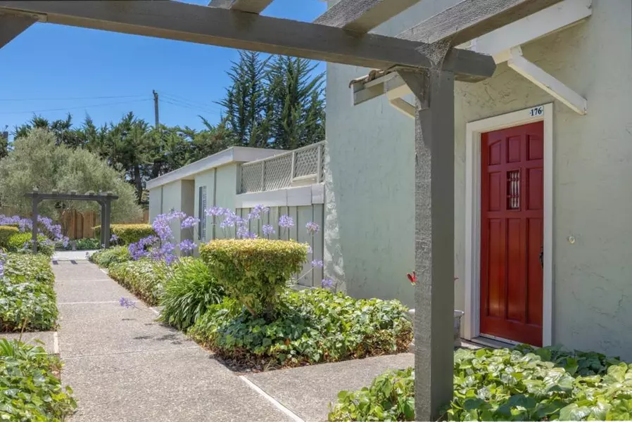 176 Crestview CT, Watsonville, CA 95076