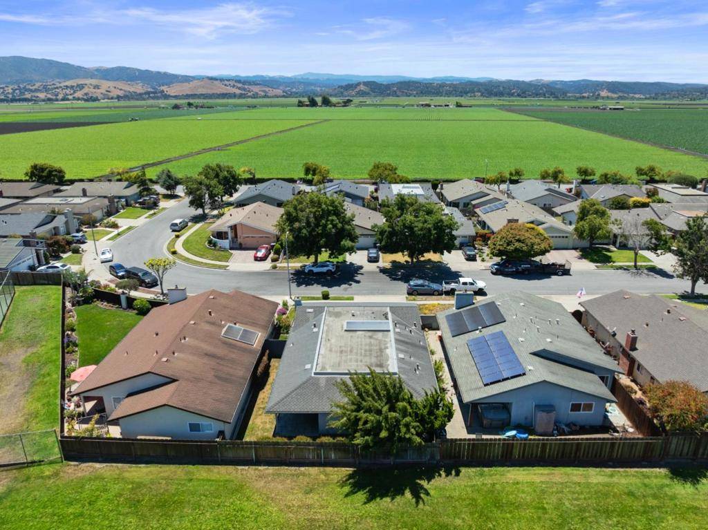 Salinas, CA 93901,422 Shelley WAY