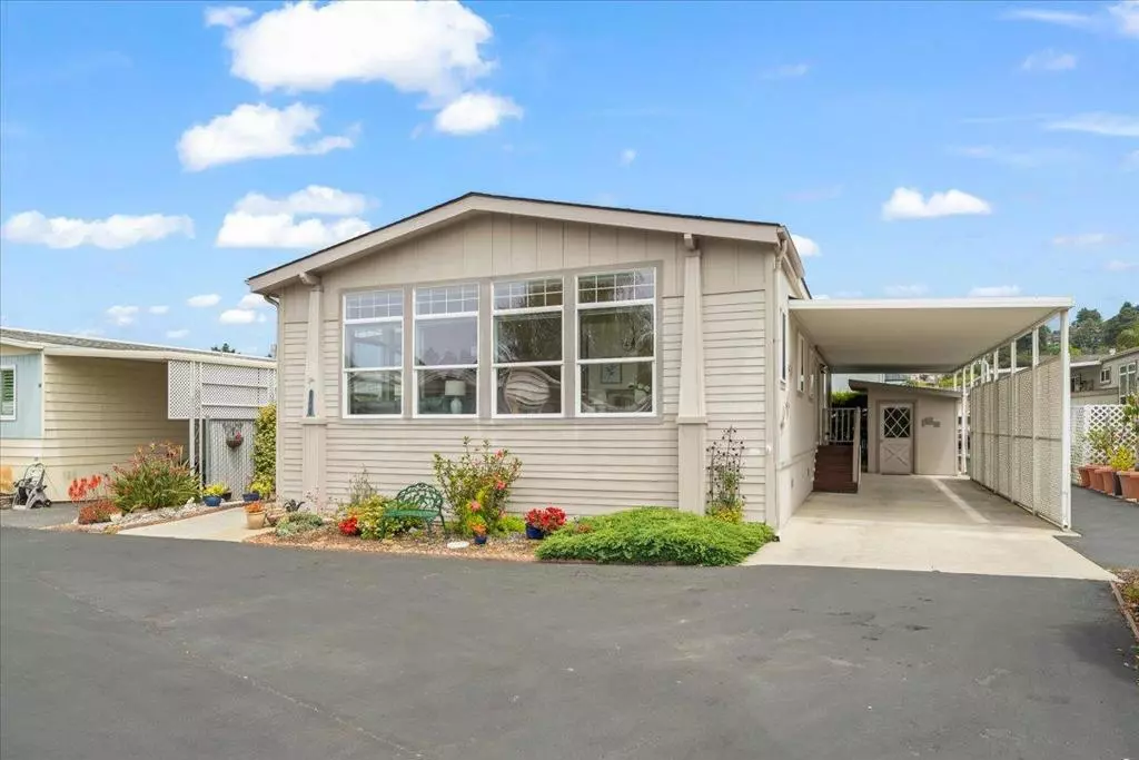 Aptos, CA 95003,16 Primrose ST