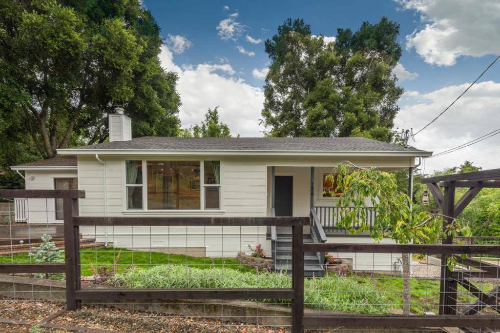 La Honda, CA 94020,156 Sueno Camino