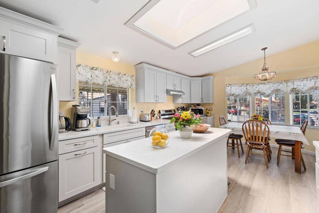 600 E Weddell DR, Sunnyvale, CA 94089