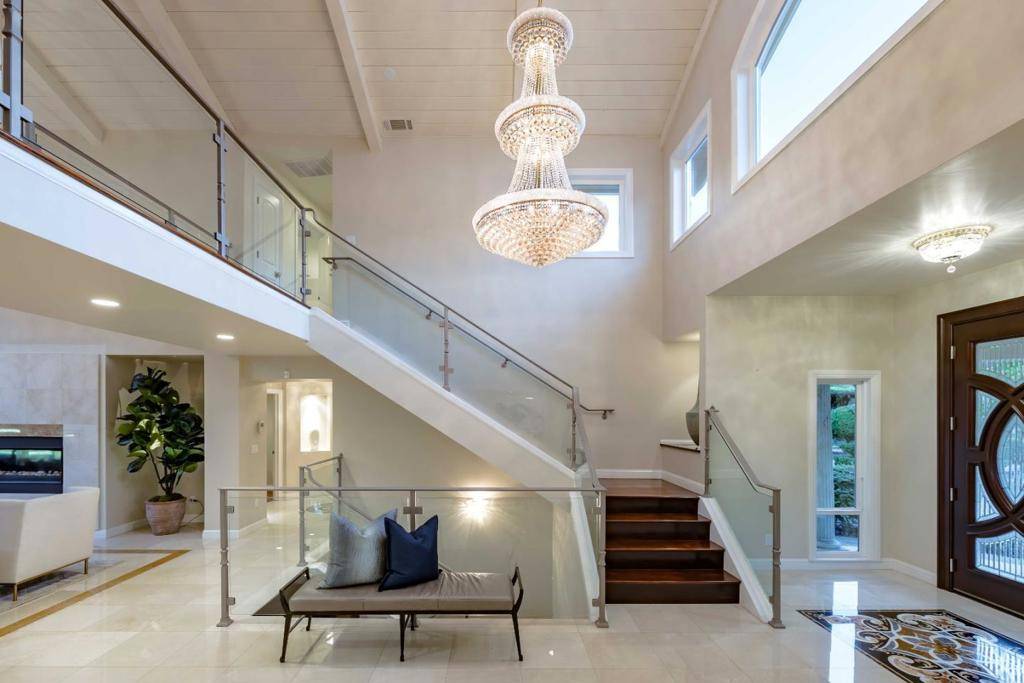 Los Altos, CA 94024,23171 Mora Glen DR