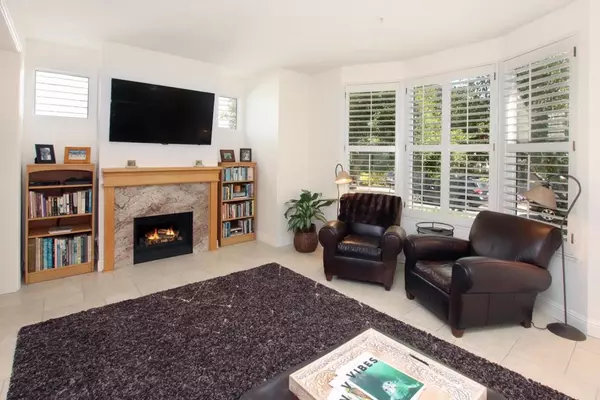 Santa Cruz, CA 95060,128 Robinson LN