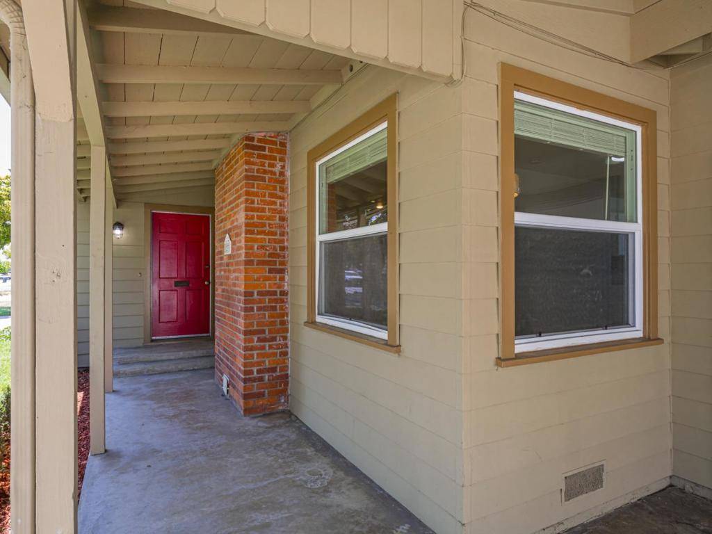 Salinas, CA 93906,1233 Monroe ST
