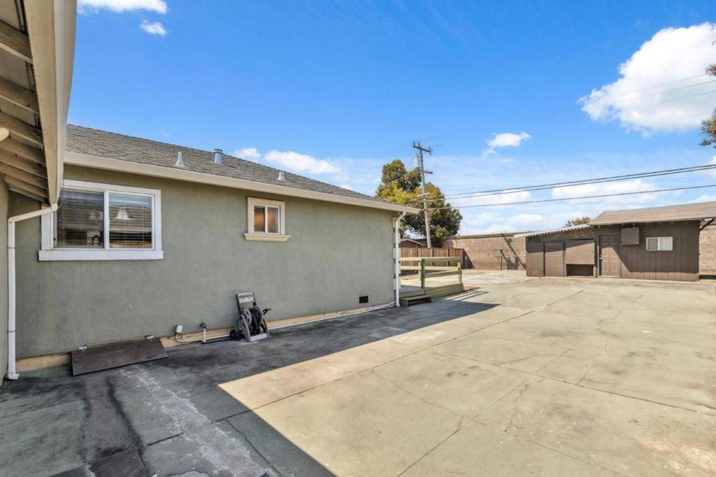 San Mateo, CA 94403,1662 Washington ST