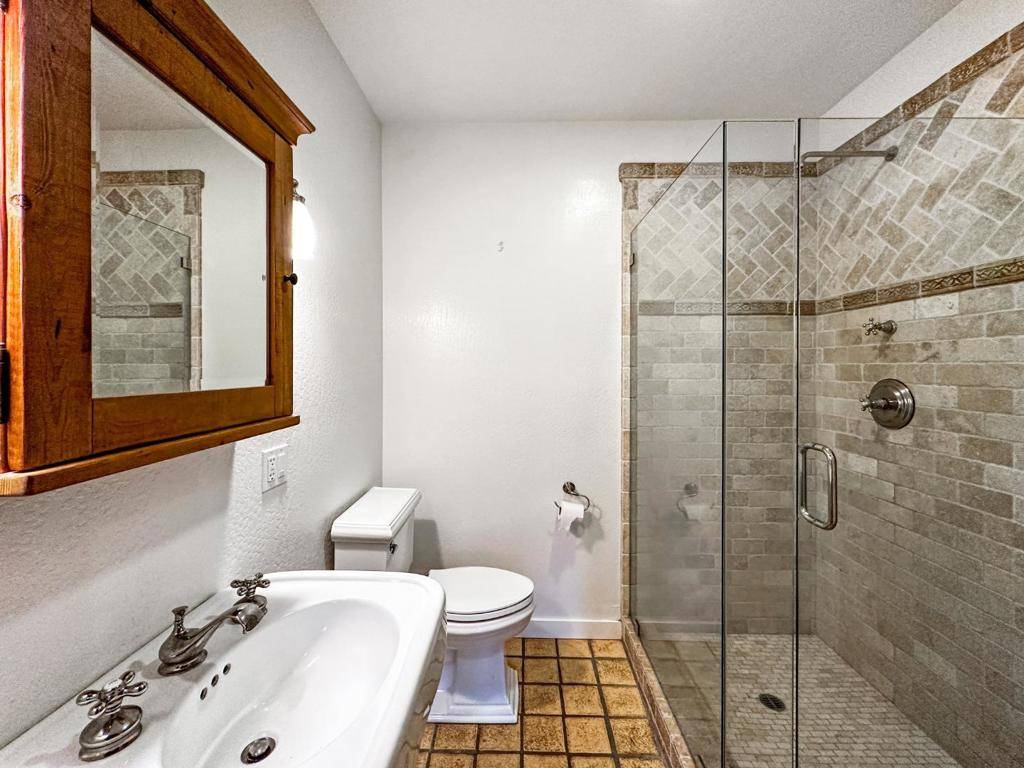 Los Altos, CA 94022,19532 Natoma Oaks LN