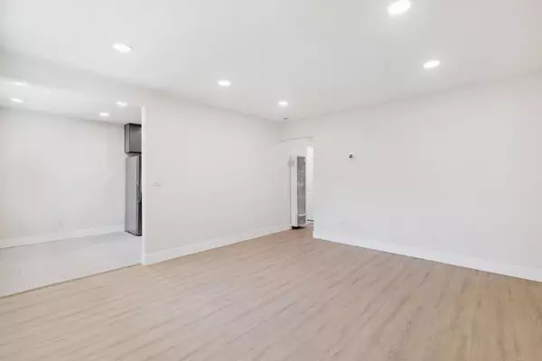 San Jose, CA 95118,5723 Via Monte DR