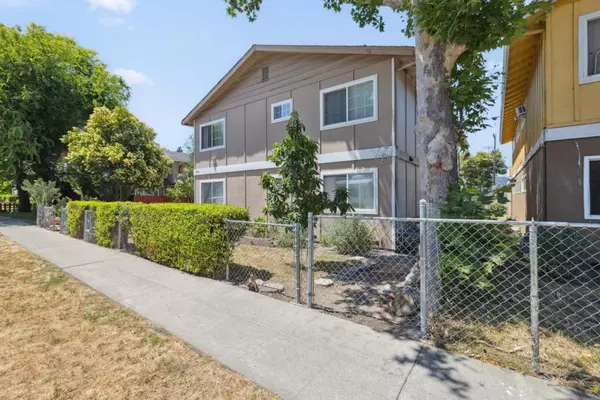 San Jose, CA 95118,5723 Via Monte DR