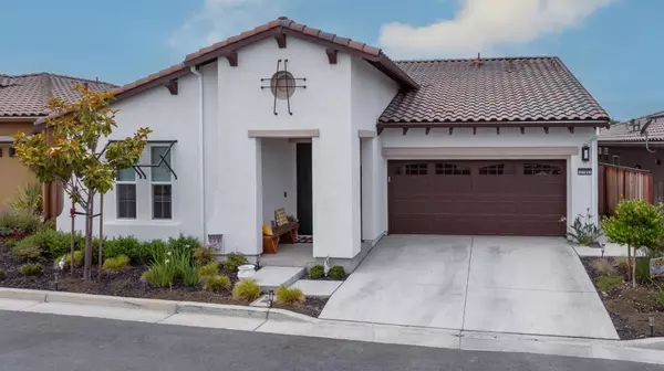 2102 White Oak DR, Hollister, CA 95023