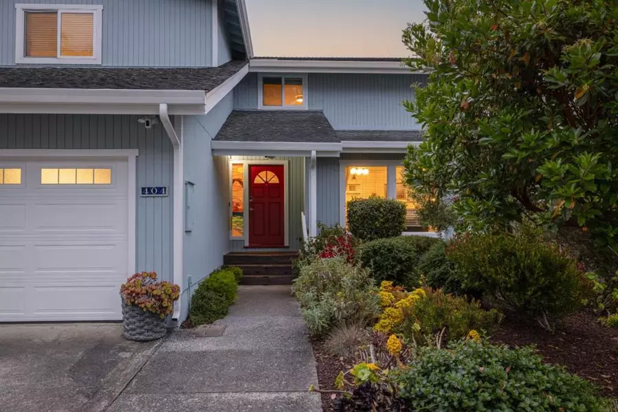 404 Roosevelt BLVD, Half Moon Bay, CA 94019