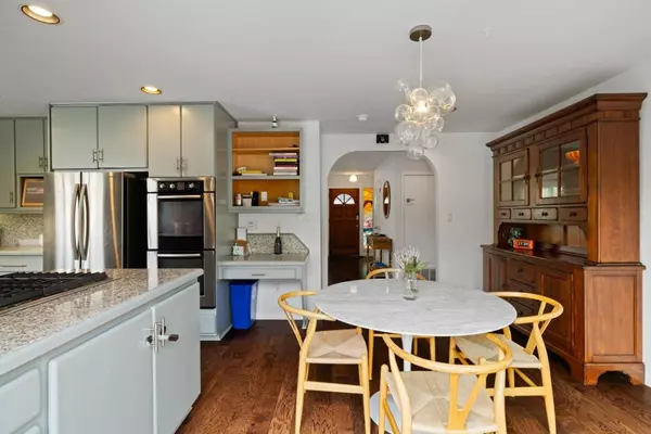 Half Moon Bay, CA 94019,404 Roosevelt BLVD