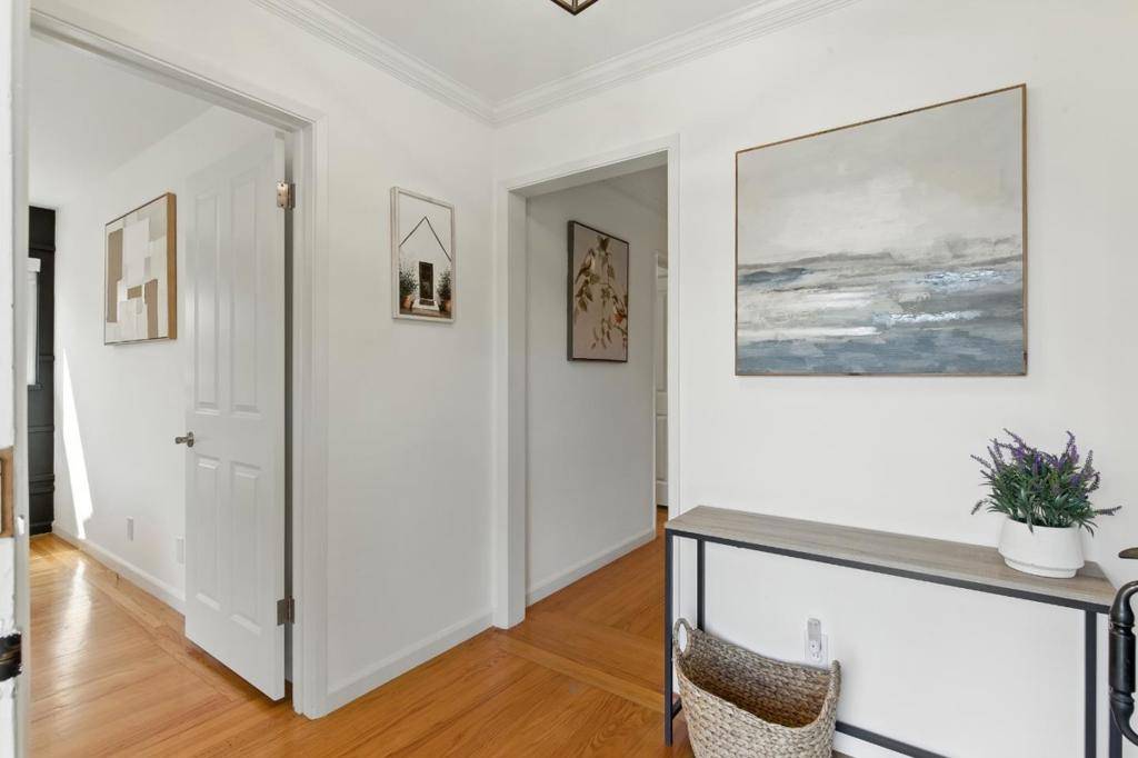 Redwood City, CA 94061,1640 Kentfield AVE