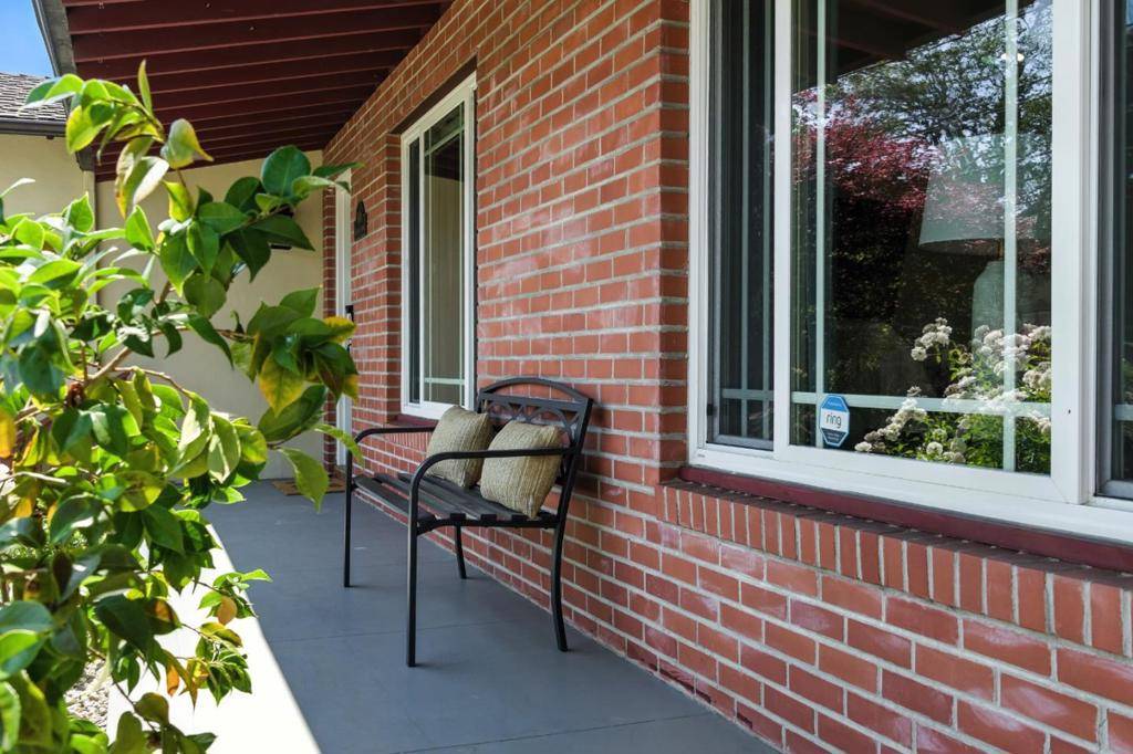 Redwood City, CA 94061,1640 Kentfield AVE